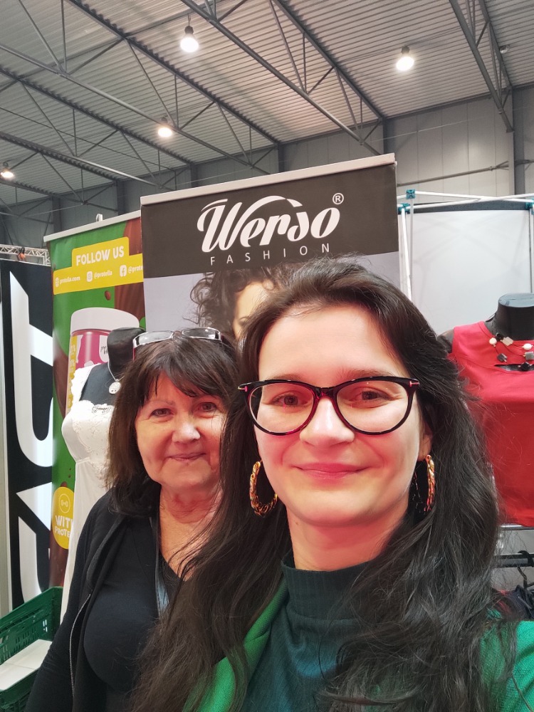 Veletrhu 4Men Expo se účastnila firma Werso. Přítomná byla i její majitelka (dáma vlevo) Jiřina Matoušová