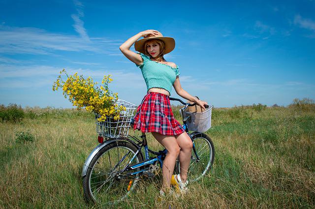 Některým ženám sukně na jízdní kolo jako součást outfitu vyhovuje