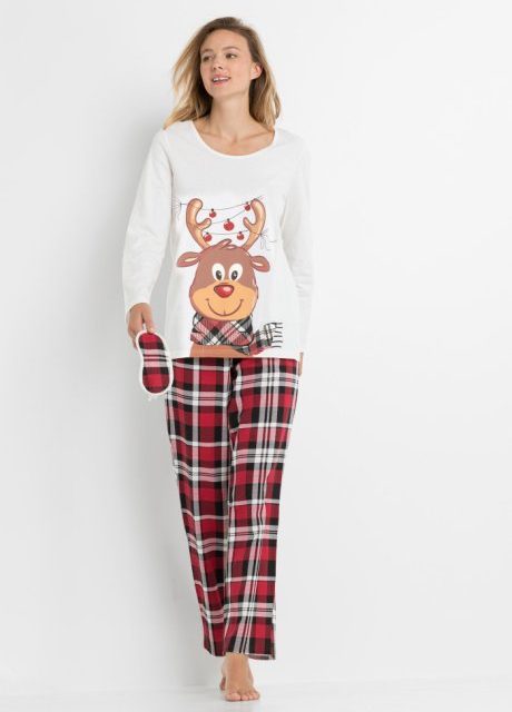 Zaujme vás dámské pyžamo či noční košile s vánočním motivem?