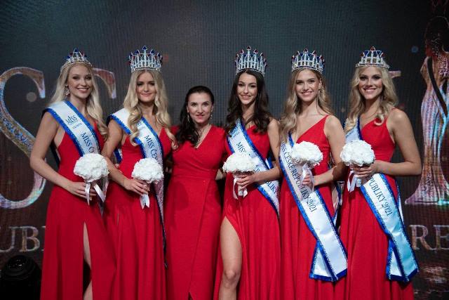 Šárka Ordošová spolupracuje s různými veřejně známými osobnostmi, stejně tak i se soutěží Miss České republiky
