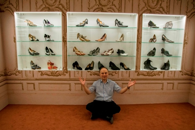 Lubor Obendrauf, sběratel dámské dobové obuvi nás nechá nahlédnout do své sbírky