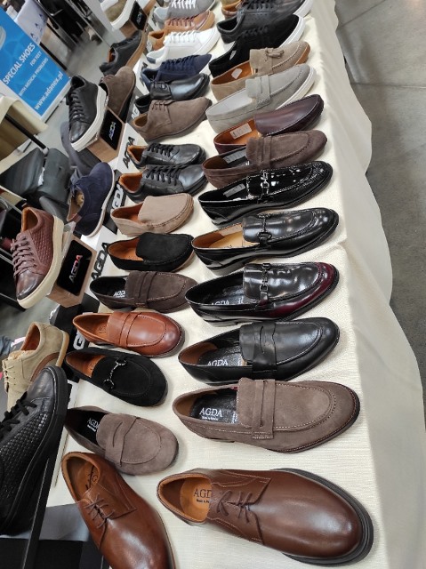 Mokasíny jsou velký trend v oblasti pánské i dámské obuvi